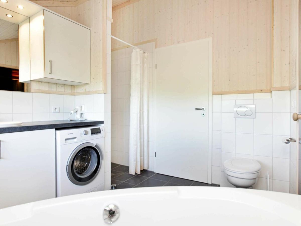 Three-Bedroom Holiday home in Großenbrode 8 Zimmer foto